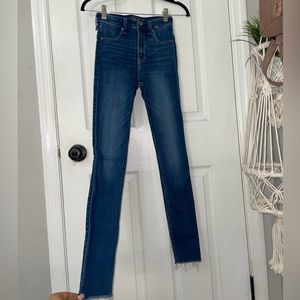 ABERCROMBIE & FITCH SIMONE HIGH RISE JEAN LEGGING